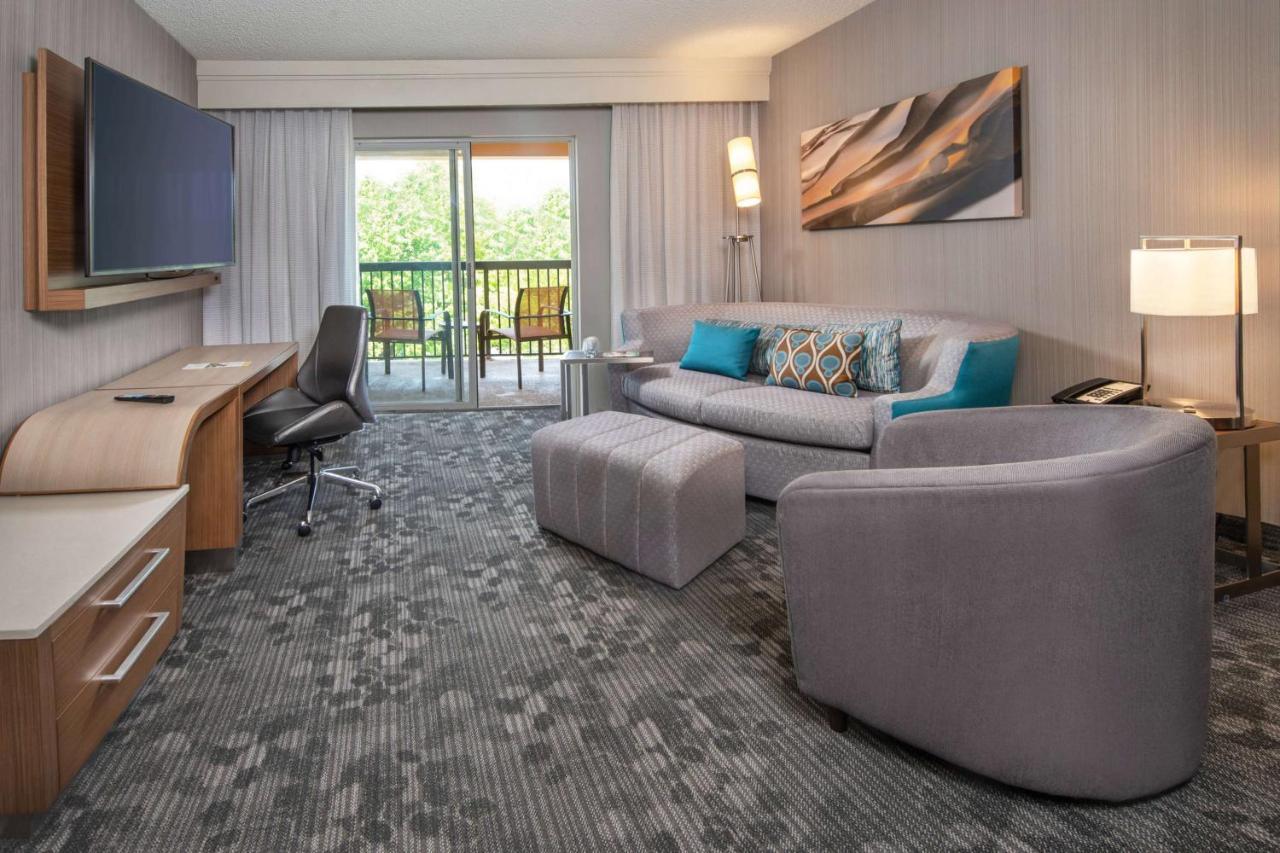 Hotel Sonesta Select Bethlehem Airport 3*