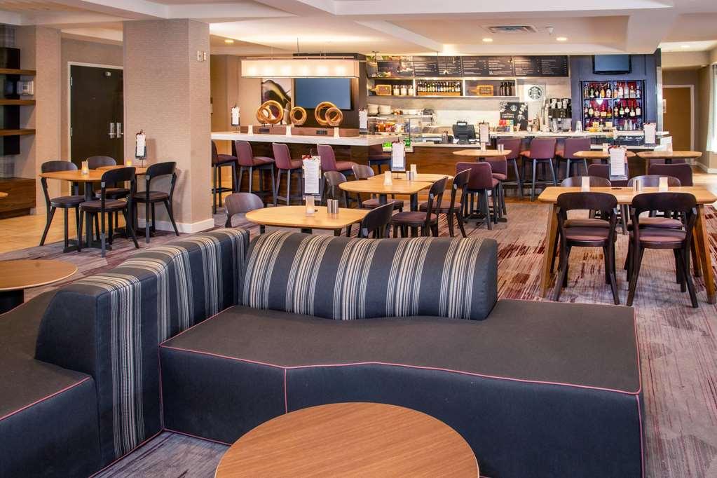 Hotel Sonesta Select Bethlehem Airport 3*